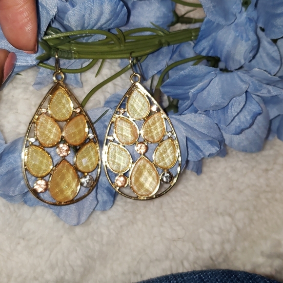 Earrings - Picture 3 of 4